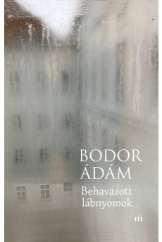 Behavazott lábnyomok